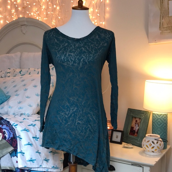 Tops - Teal long sleeve top. Different lengths.
